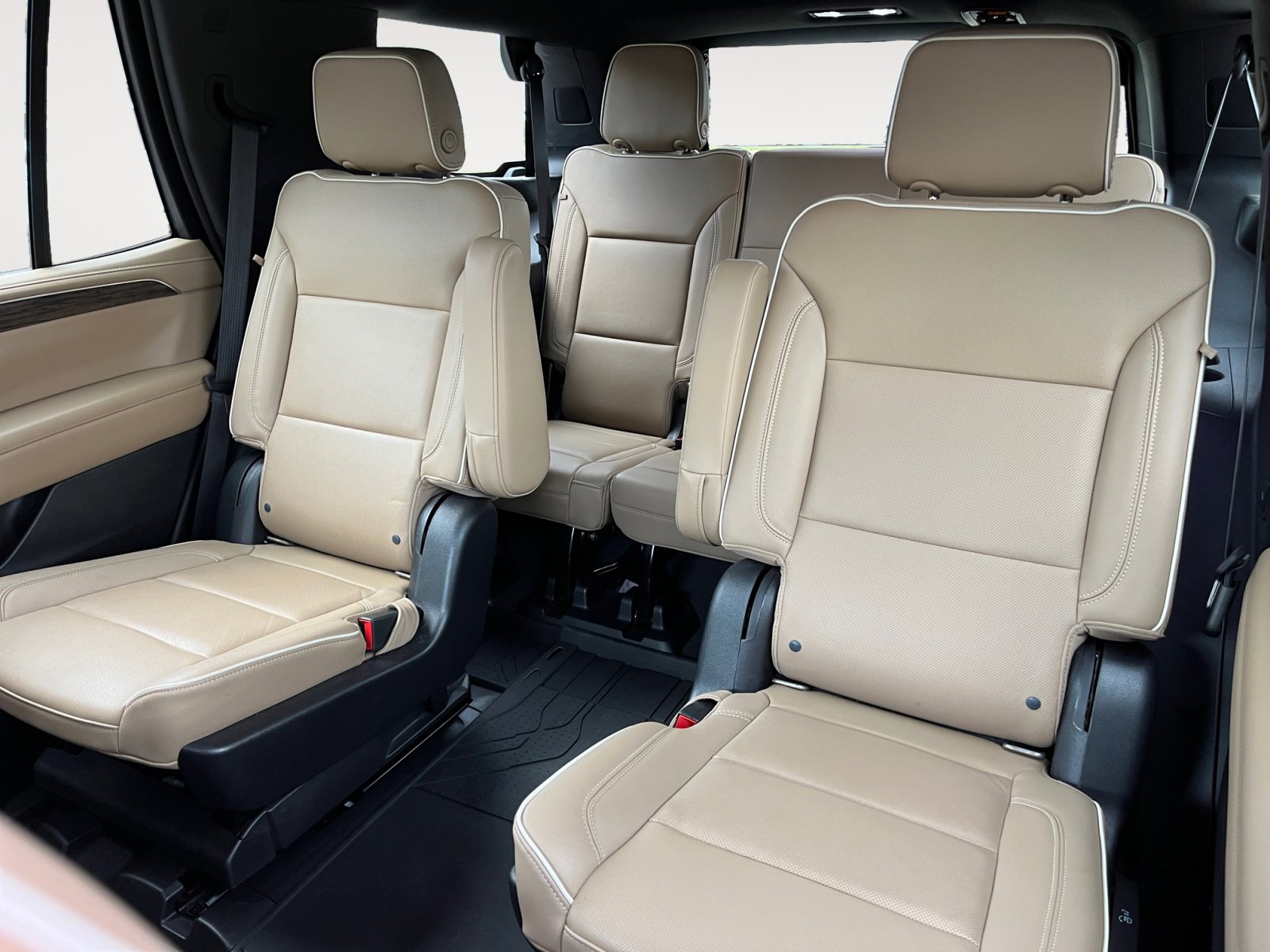 Used 2022 Chevrolet Tahoe Premier image 13