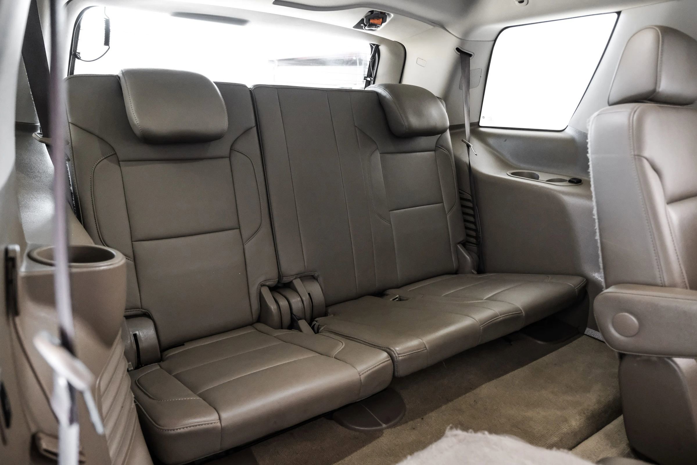 Used 2018 Chevrolet Tahoe LT w/ LT Signature Package RWD image 37