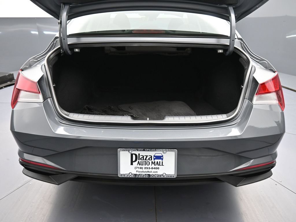 Certified 2023 Hyundai Elantra SEL w/ Convenience Package image 21