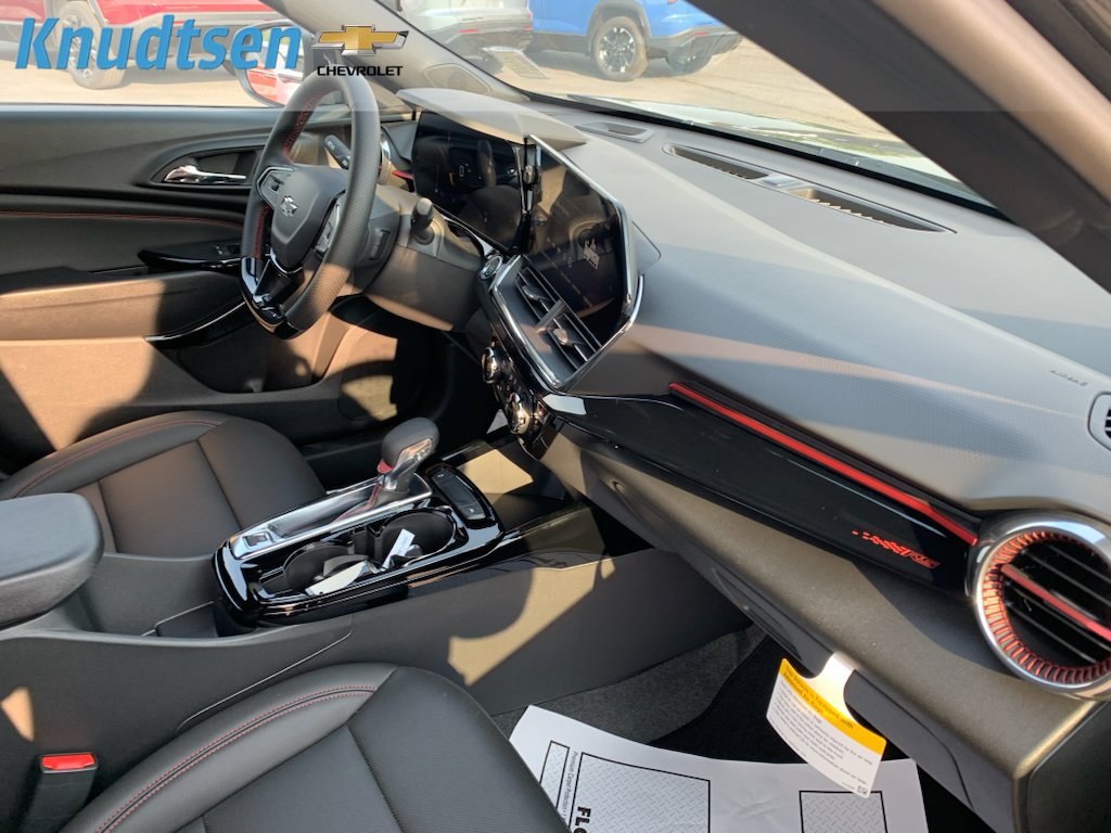 New 2026 Chevrolet Trax RS w/ Driver Confidence Package FWD image 12