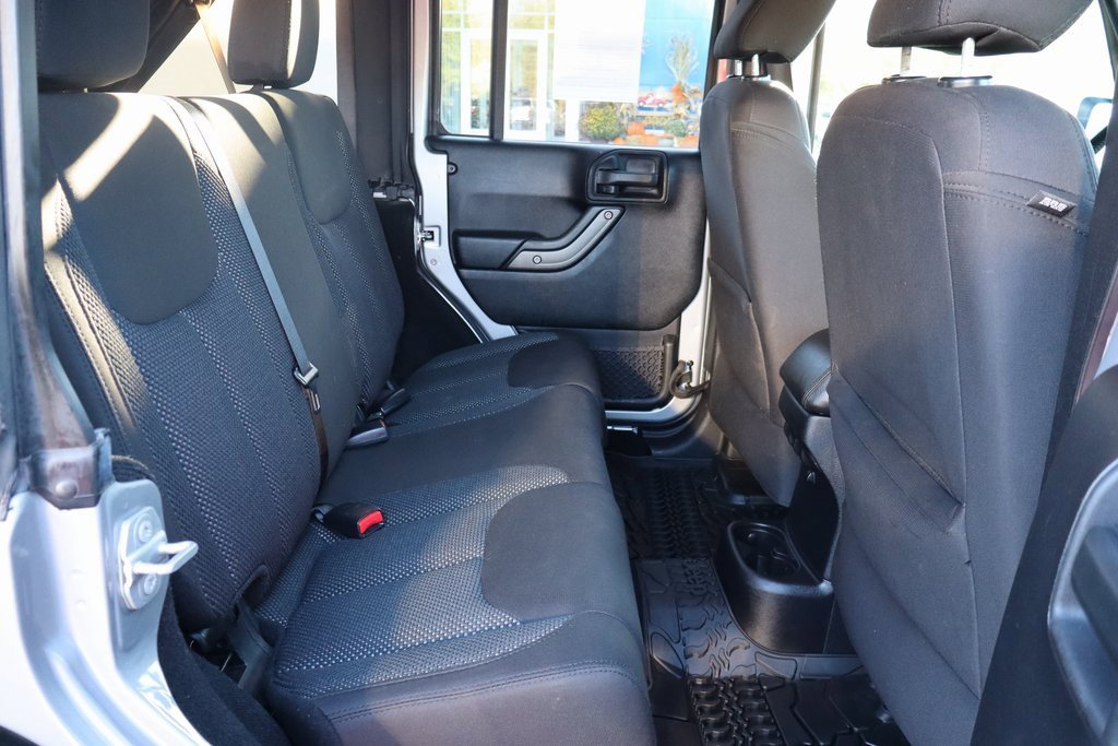 Used 2016 Jeep Wrangler Unlimited Sport image 17