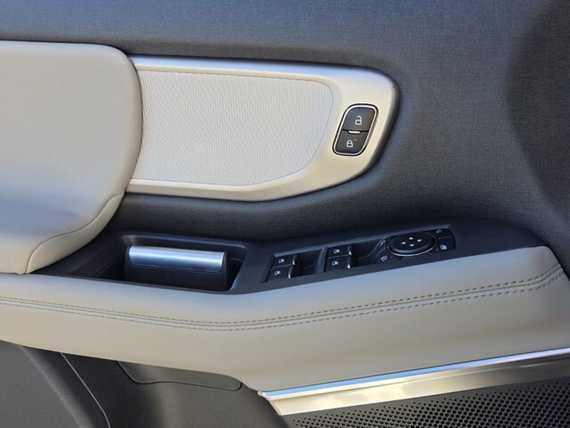 New 2026 Ford Expedition Active image 28