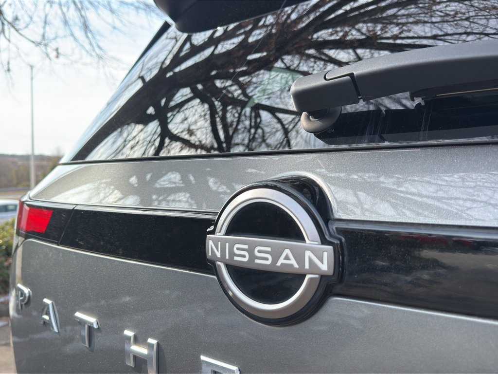 Certified 2023 Nissan Pathfinder Platinum w/ Lighting Package (N93) image 13