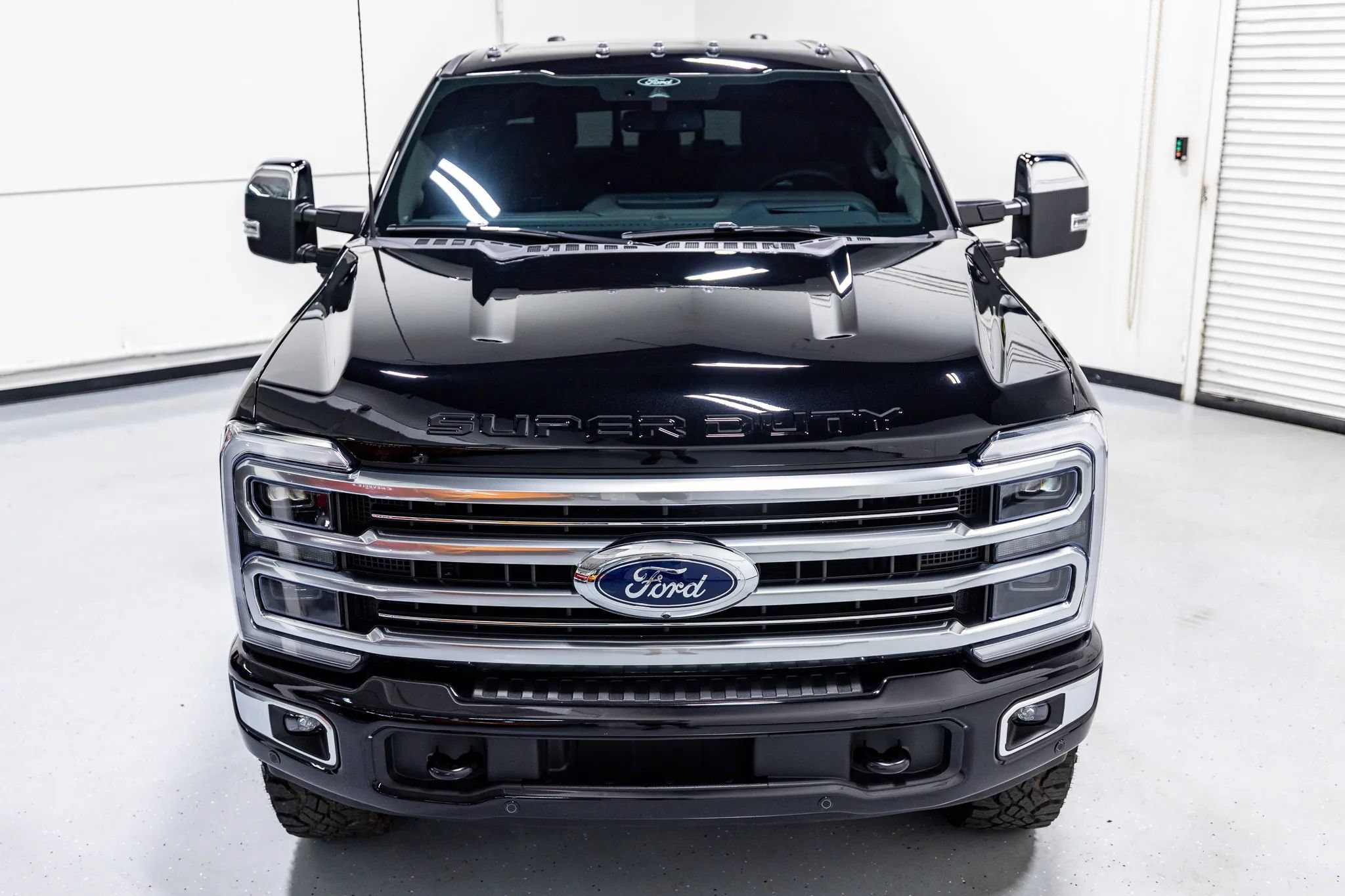 Used 2025 Ford F350 Platinum w/ Platinum Plus Package AWD/4WD image 5