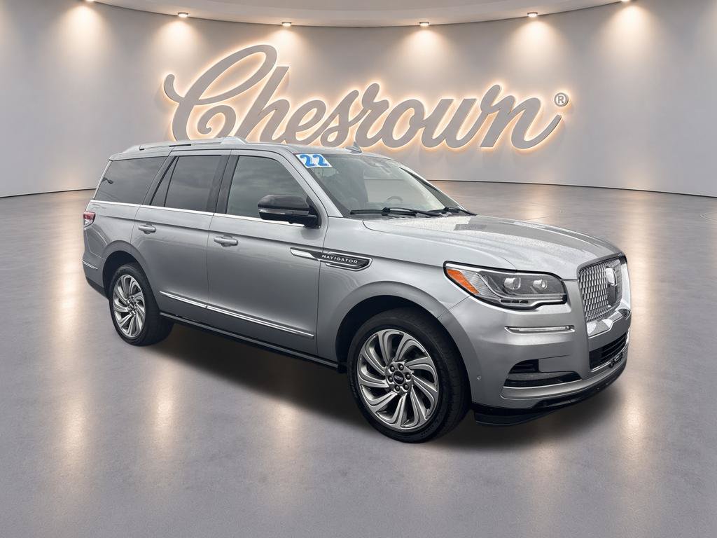 Used 2022 Lincoln Navigator Reserve AWD/4WD image 7