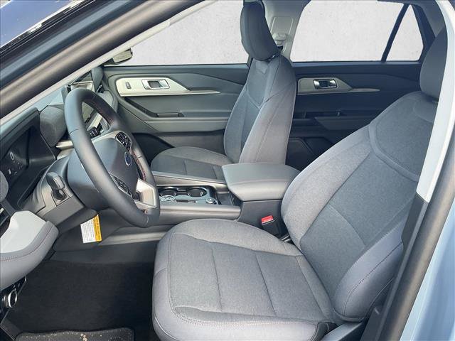 New 2026 Ford Explorer Active RWD image 8