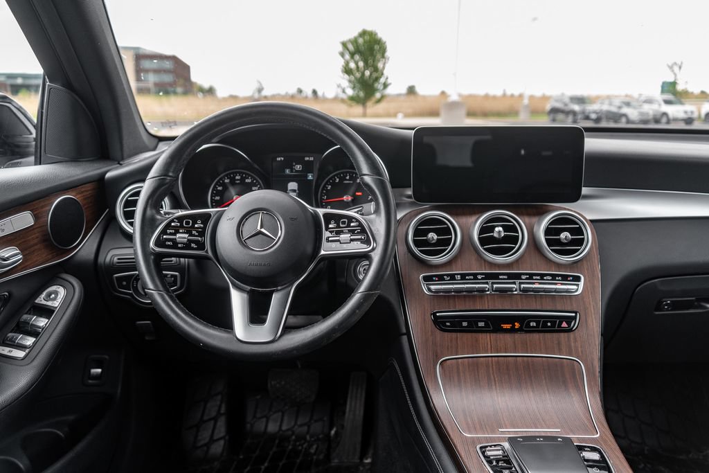 Used 2021 Mercedes-Benz GLC 300 4MATIC image 16