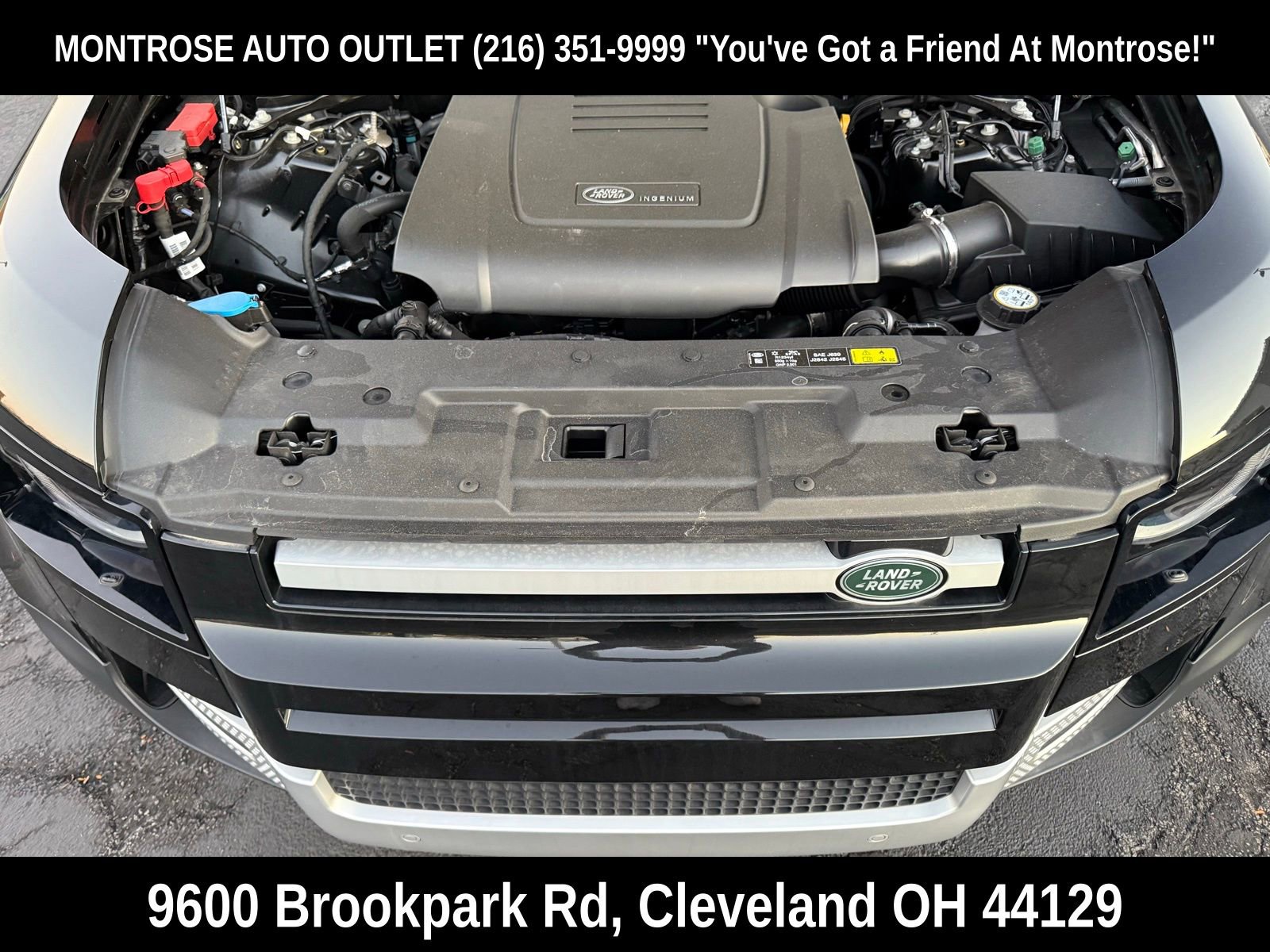 New 2025 Land Rover Defender 90 S image 28