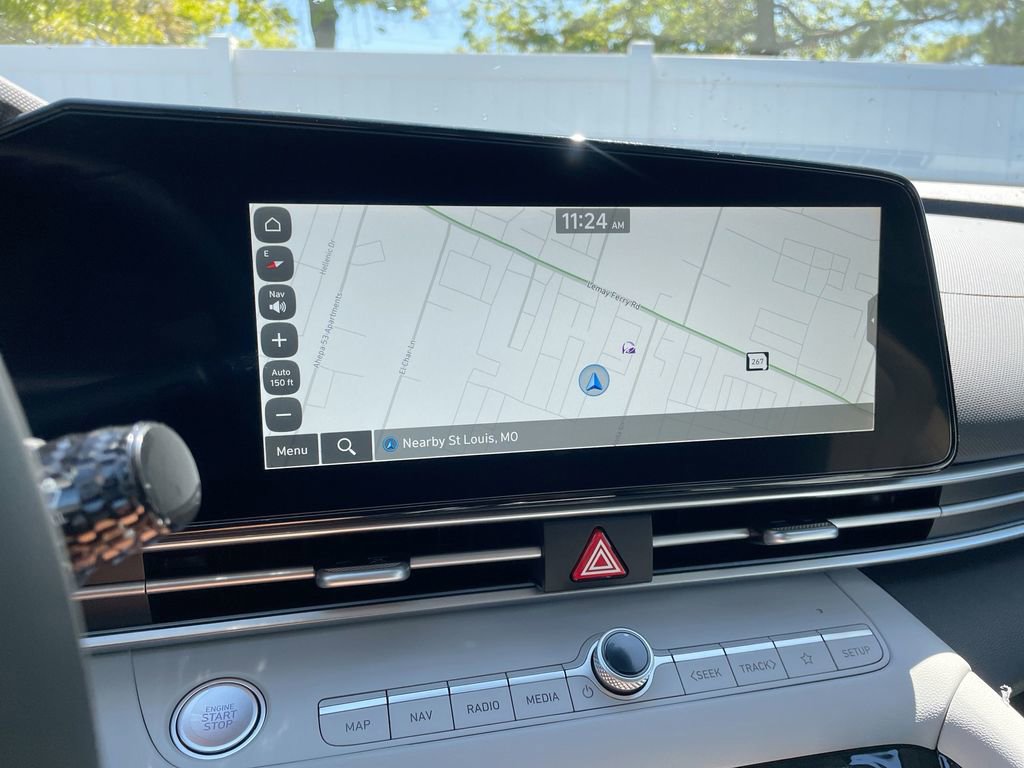 New 2025 Hyundai Elantra Limited image 43