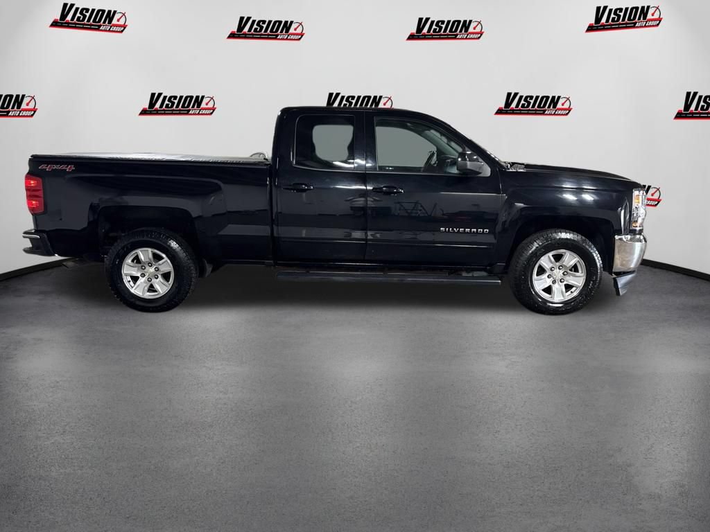 Used 2017 Chevrolet Silverado 1500 LT w/ All Star Edition AWD/4WD image 4