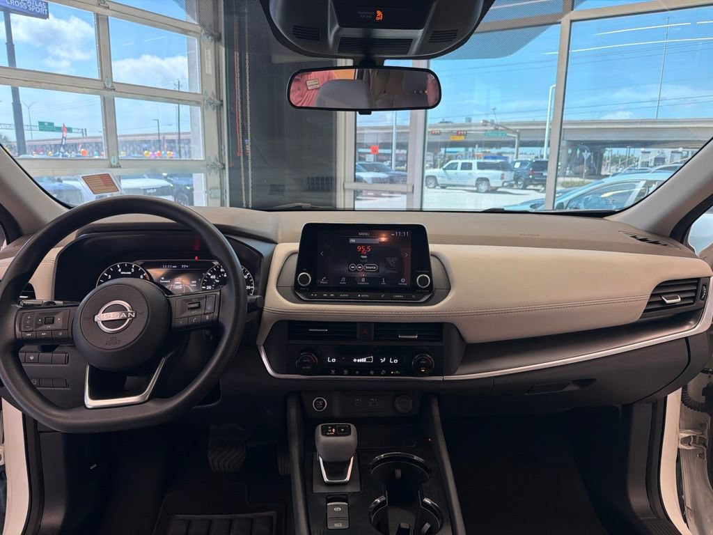 Used 2023 Nissan Rogue SV FWD image 23