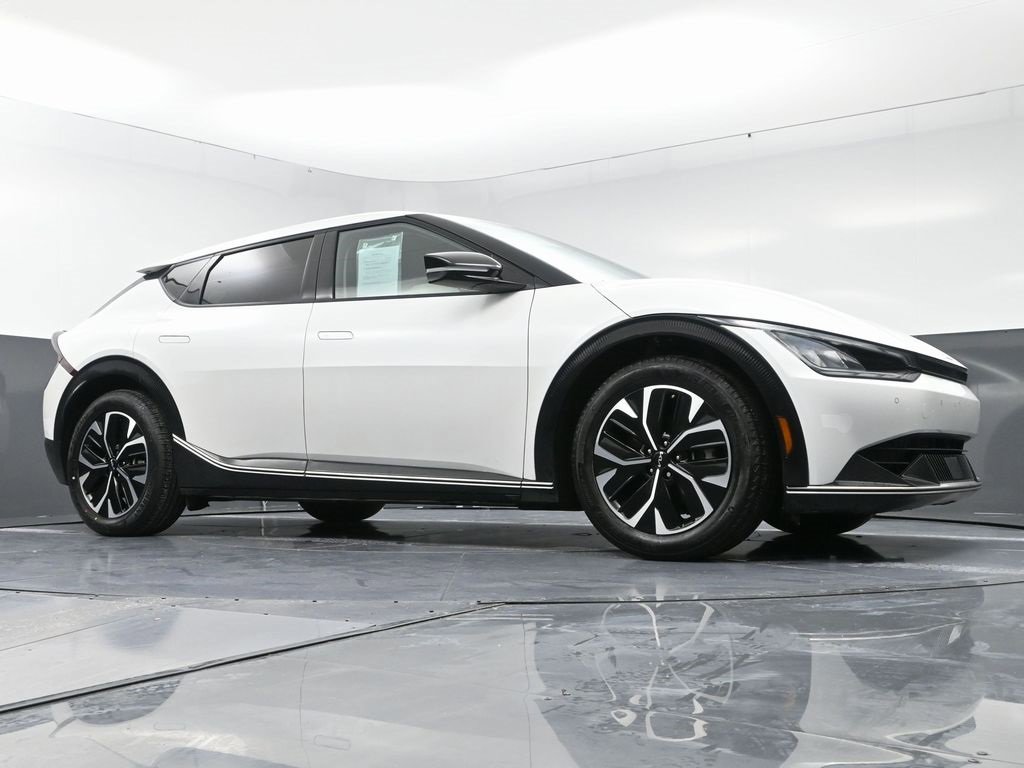 Used 2022 Kia EV6 Wind image 46