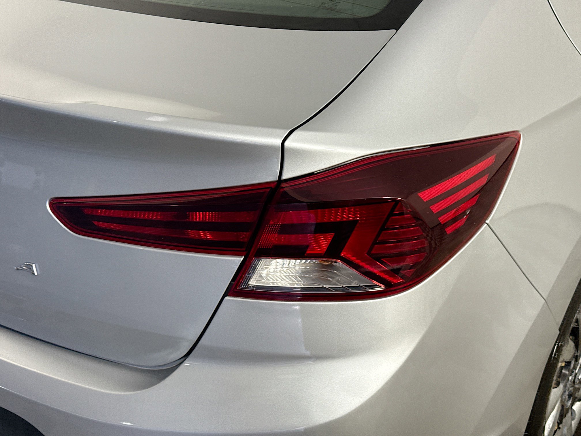 Used 2020 Hyundai Elantra SE image 33