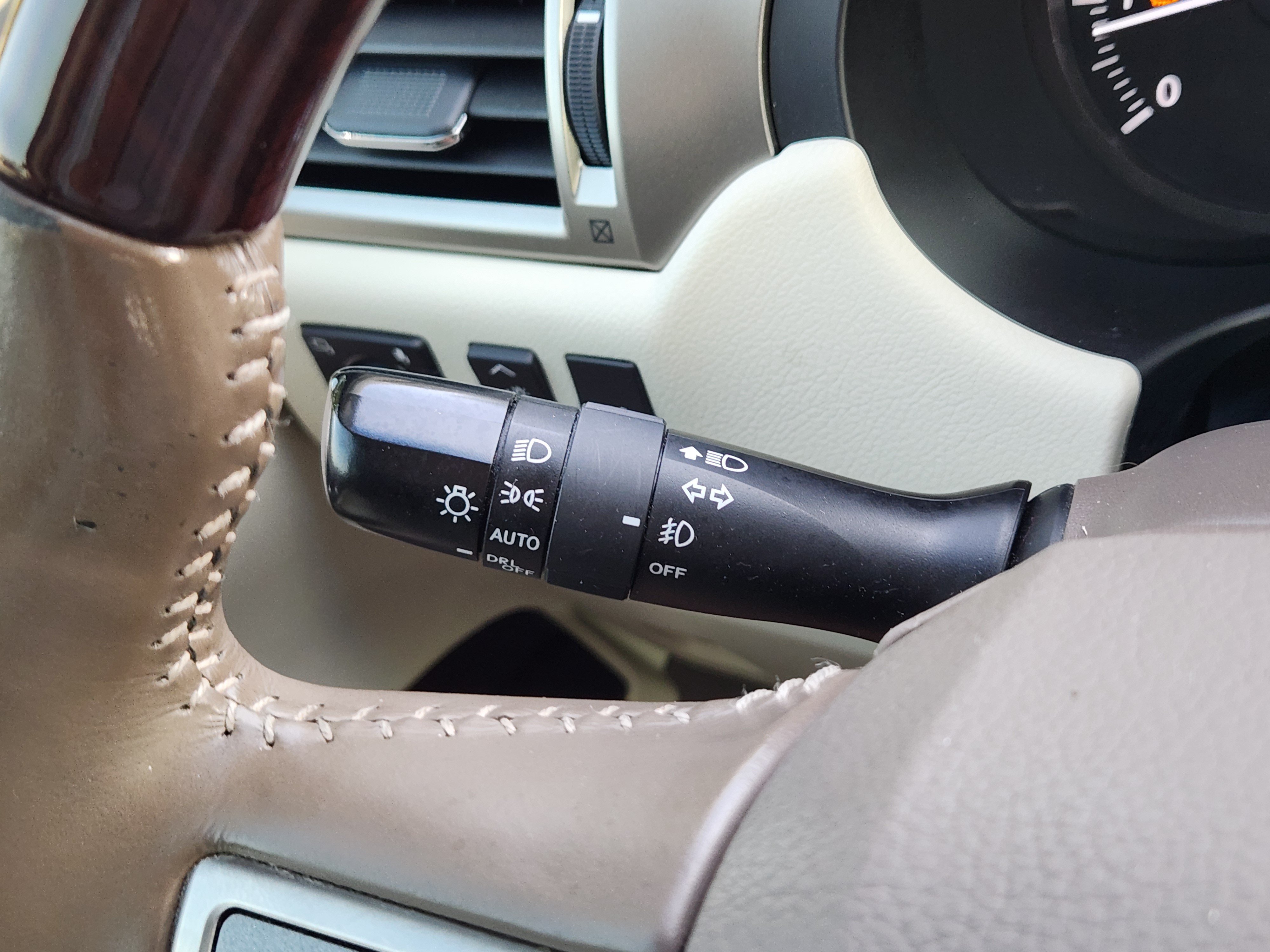 Used 2017 Lexus GX 460 AWD/4WD image 25