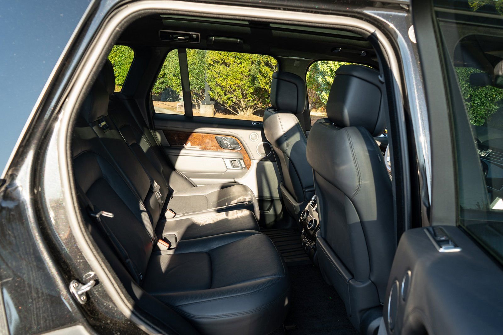 Used 2021 Land Rover Range Rover P525 Westminster Edition image 32