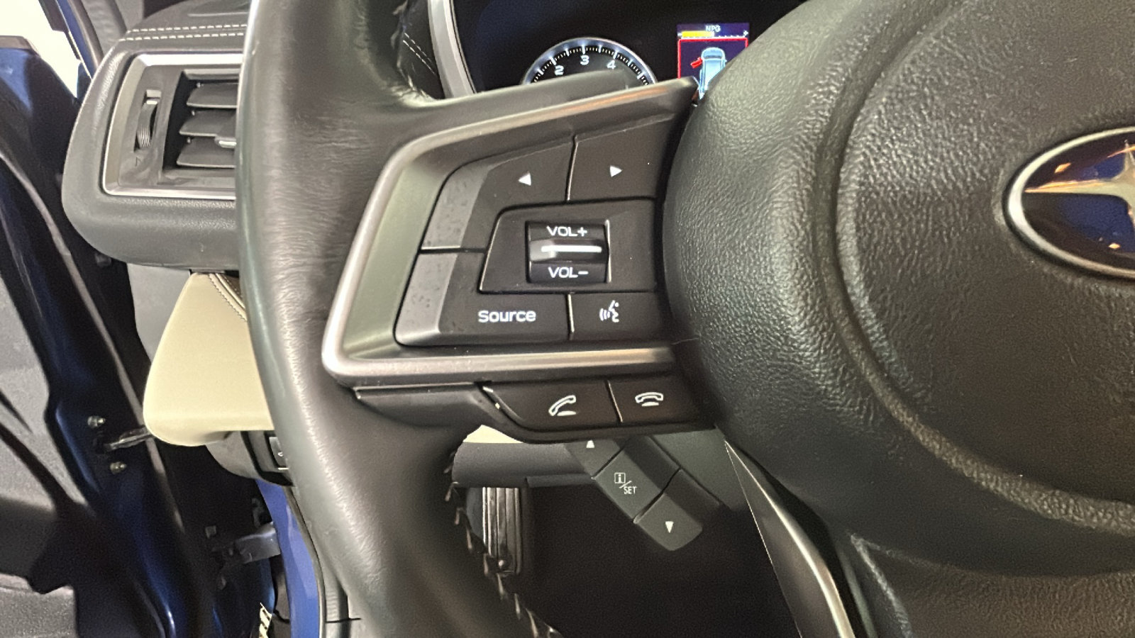 Used 2019 Subaru Ascent Touring w/ Popular Package #2 AWD/4WD image 19