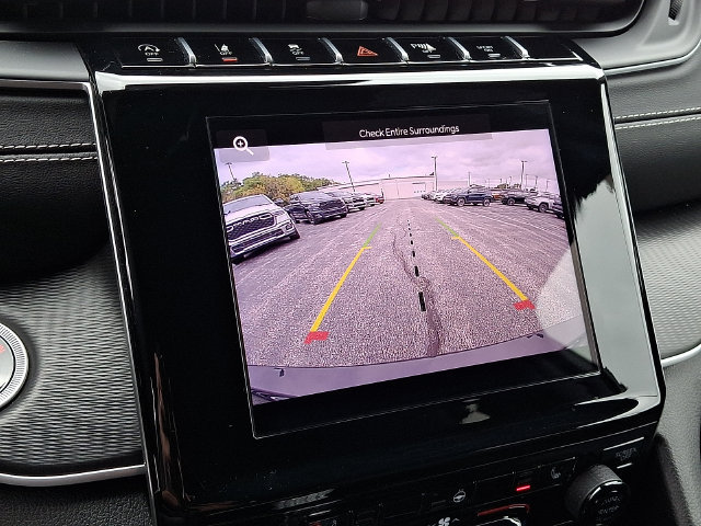Certified 2025 Jeep Grand Cherokee L Laredo w/ Luxury Tech Group I AWD/4WD image 18