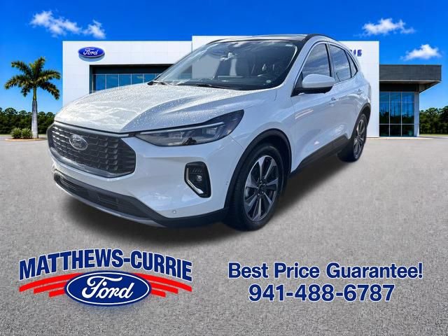 Used 2023 Ford Escape Platinum w/ Premium Technology Package FWD image 7