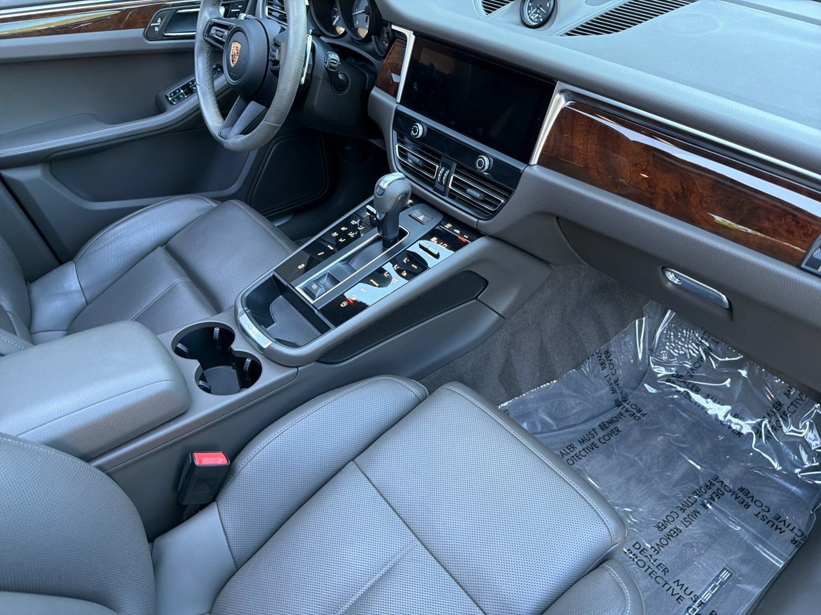 Certified 2023 Porsche Macan S AWD/4WD image 17