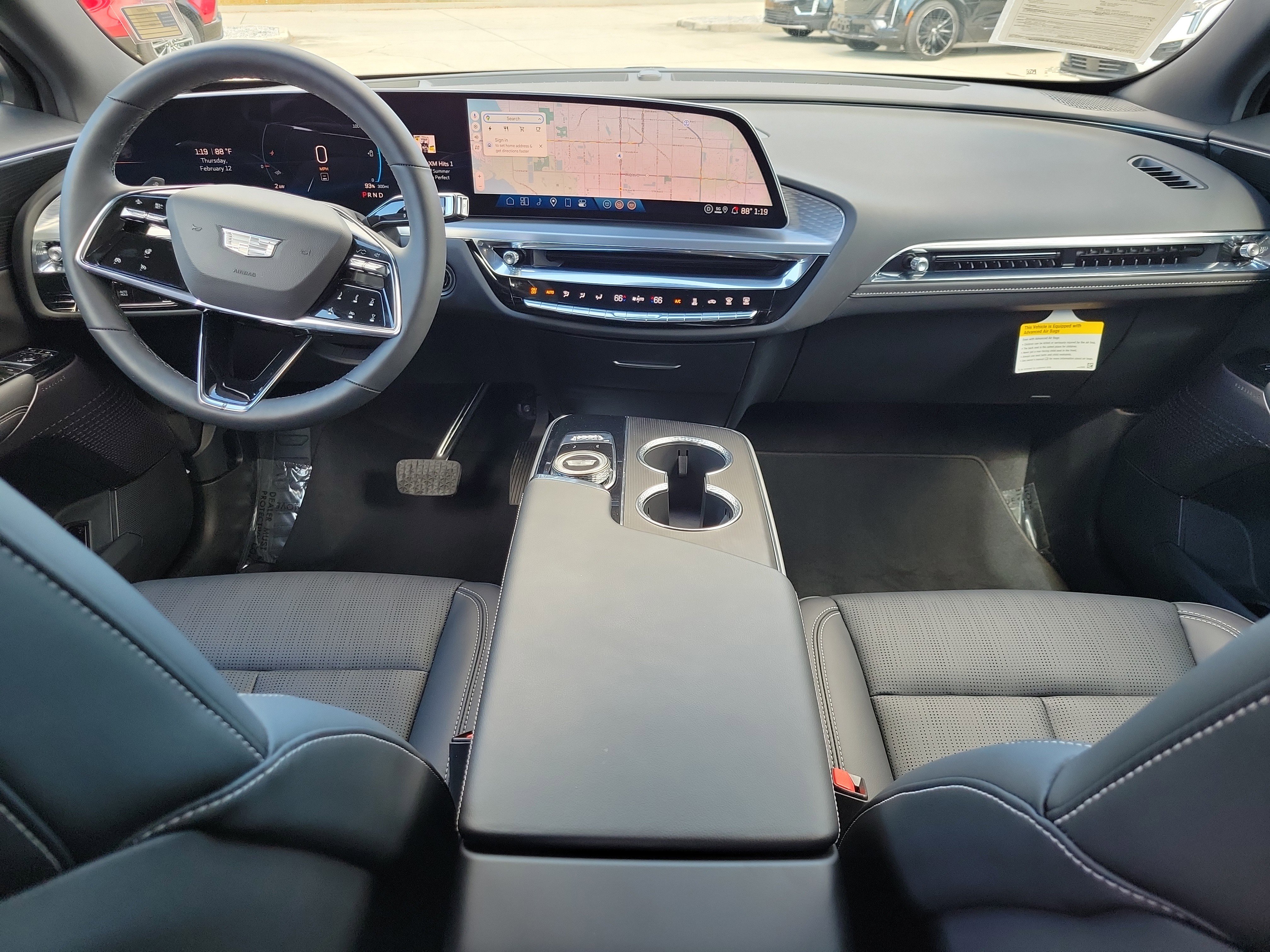 Certified 2025 Cadillac Lyriq Luxury image 12