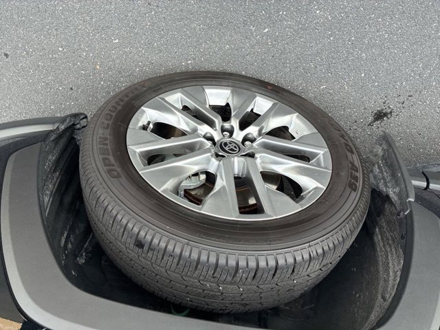 Certified 2025 Toyota RAV4 Limited w/ Advanced Technology Package image 19