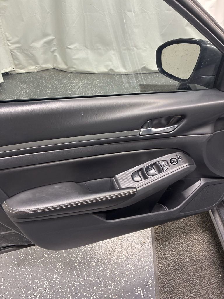 Used 2022 Nissan Altima 2.5 SV image 12