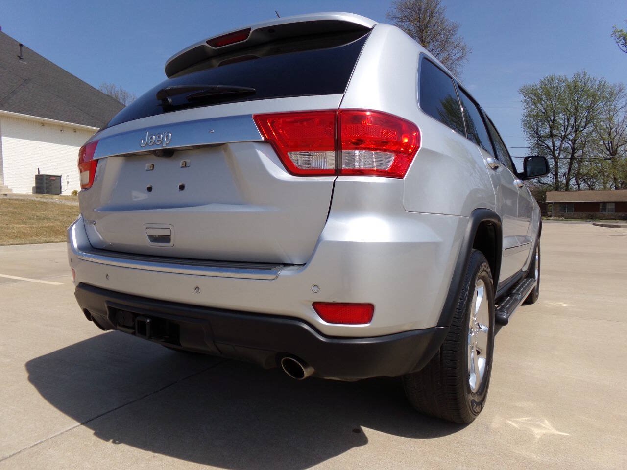Used 2011 Jeep Grand Cherokee Limited RWD image 40
