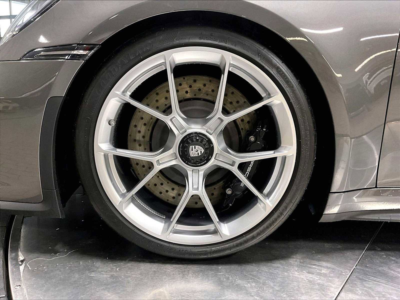 Used 2022 Porsche 911 GT3 image 14