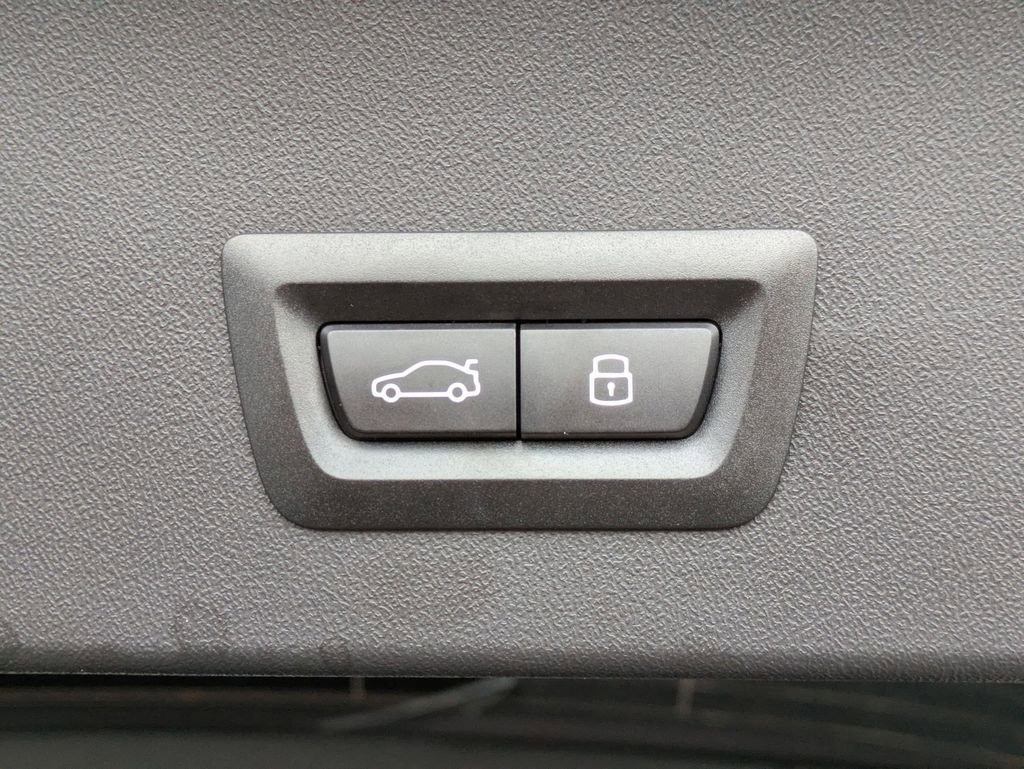 Used 2025 BMW X3 xDrive30i w/ Premium Package image 21