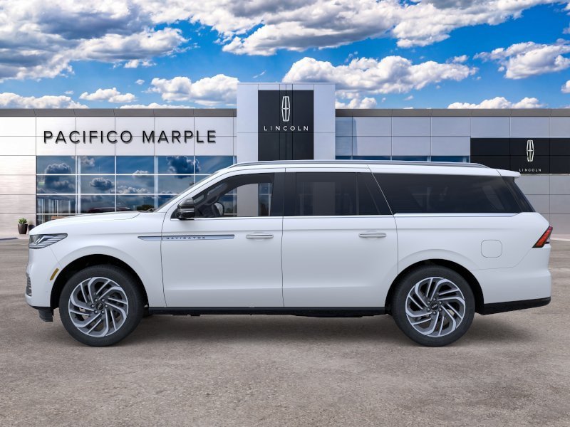 New 2026 Lincoln Navigator L Reserve AWD/4WD image 3