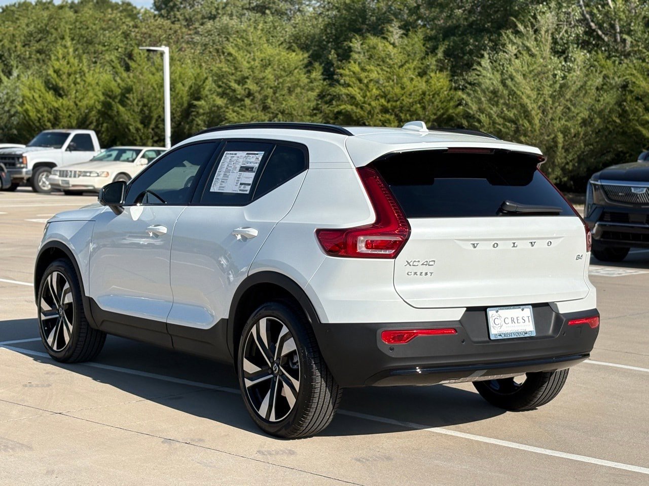 New 2026 Volvo XC40 B4 Plus w/ Protection Package Premier FWD image 5