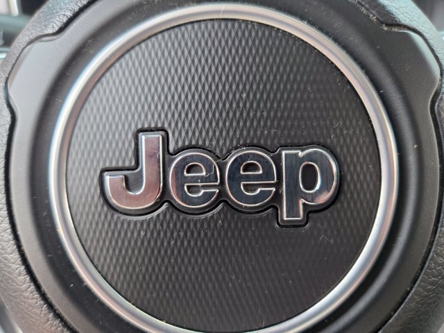 Used 2023 Jeep Gladiator Mojave w/ Cold Weather Group AWD/4WD image 32