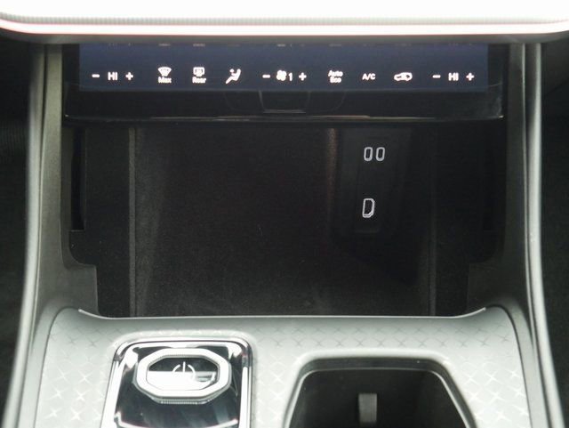 Used 2025 Jeep Wagoneer S Launch Edition AWD/4WD image 24