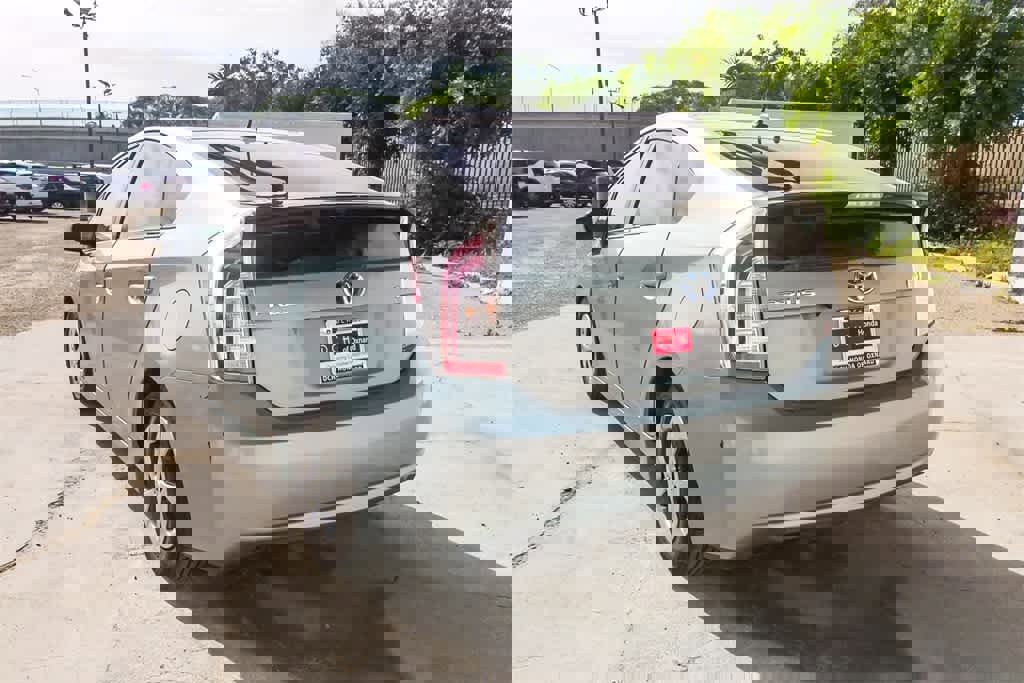 Used 2012 Toyota Prius Four w/ Deluxe Solar Roof Pkg image 7