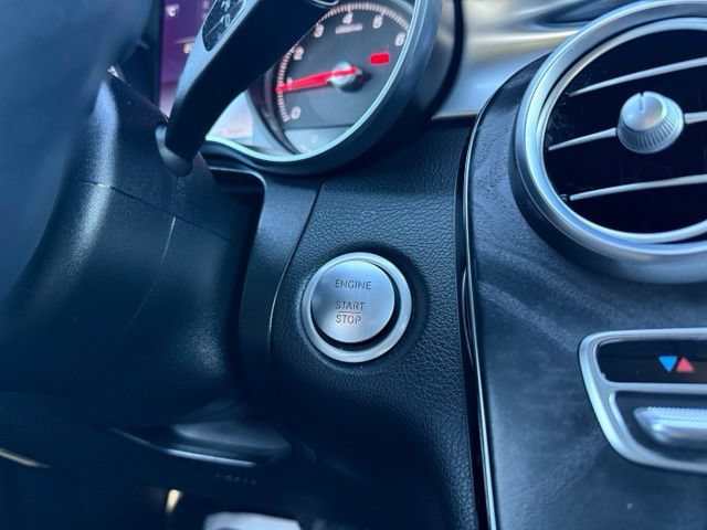 Used 2018 Mercedes-Benz GLC 300 4MATIC image 25
