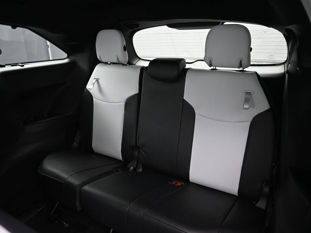 Certified 2026 Toyota Sienna XSE image 32