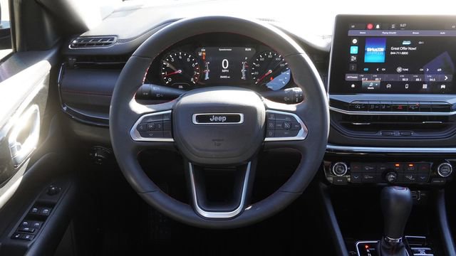 Used 2023 Jeep Compass Trailhawk image 17