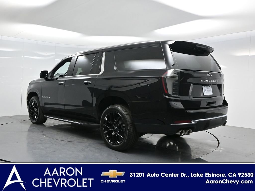 New 2026 Chevrolet Suburban Premier image 4
