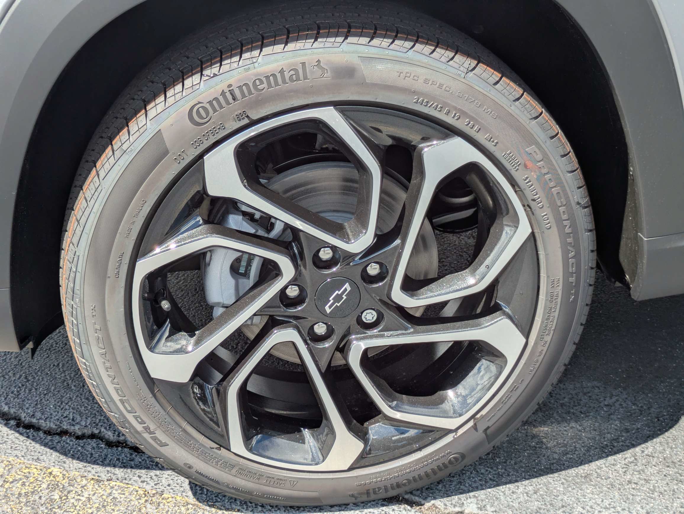 New 2026 Chevrolet Trax RS w/ Driver Confidence Package FWD image 32