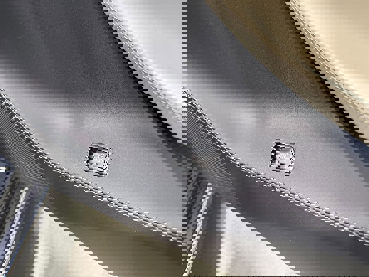 Used 2020 Tesla Model S Long Range image 10