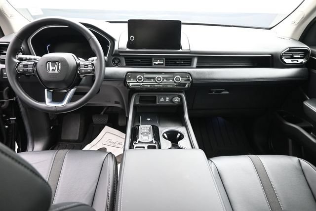 Used 2025 Honda Pilot Touring image 22