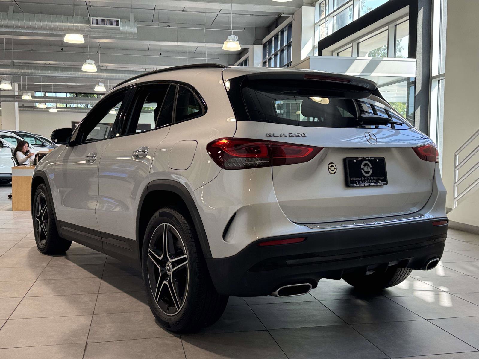 Certified 2021 Mercedes-Benz GLA 250 4MATIC image 4