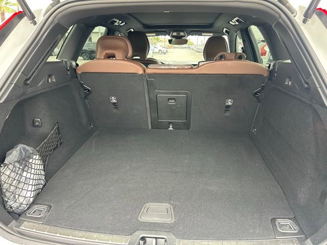 New 2024 Volvo XC60 T8 Plus AWD/4WD image 7