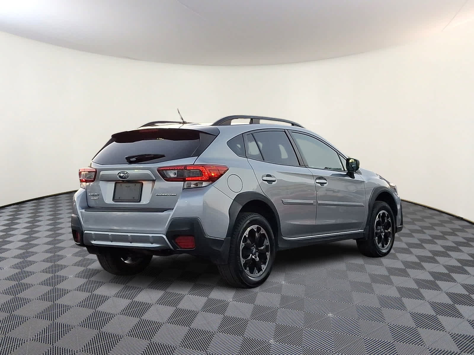 Used 2021 Subaru Crosstrek 2.0i AWD/4WD image 3