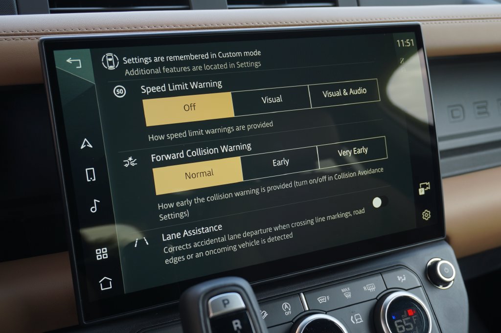 New 2026 Land Rover Defender 110 X-Dynamic SE AWD/4WD image 19