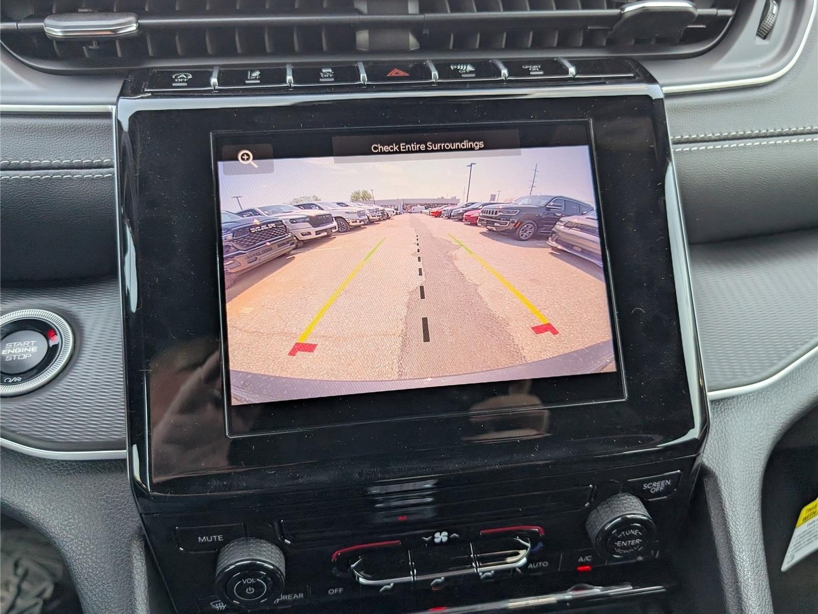 New 2026 Jeep Grand Cherokee Laredo AWD/4WD image 23