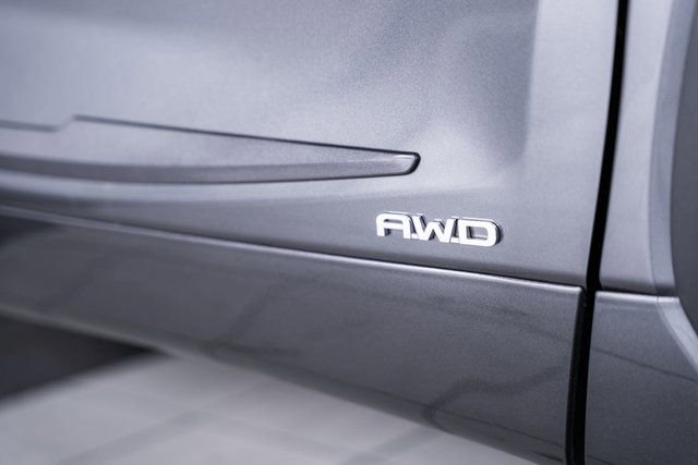 Used 2024 Toyota Highlander Platinum image 17