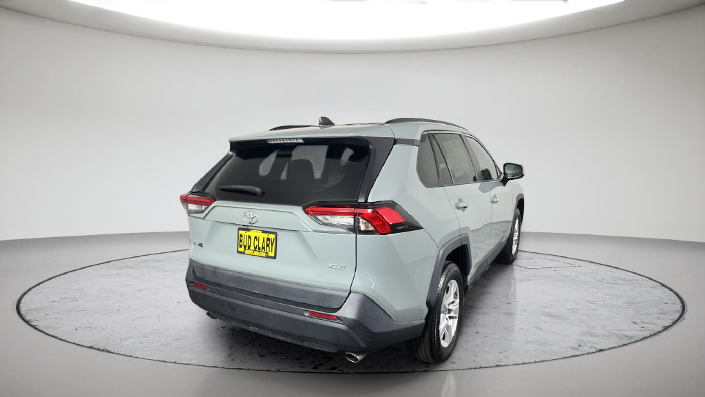 Used 2020 Toyota RAV4 XLE w/ Convenience Package FWD image 9