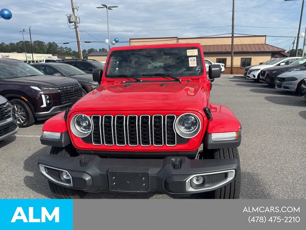 Used 2025 Jeep Wrangler Unlimited Sahara w/ Safety Group AWD/4WD image 3