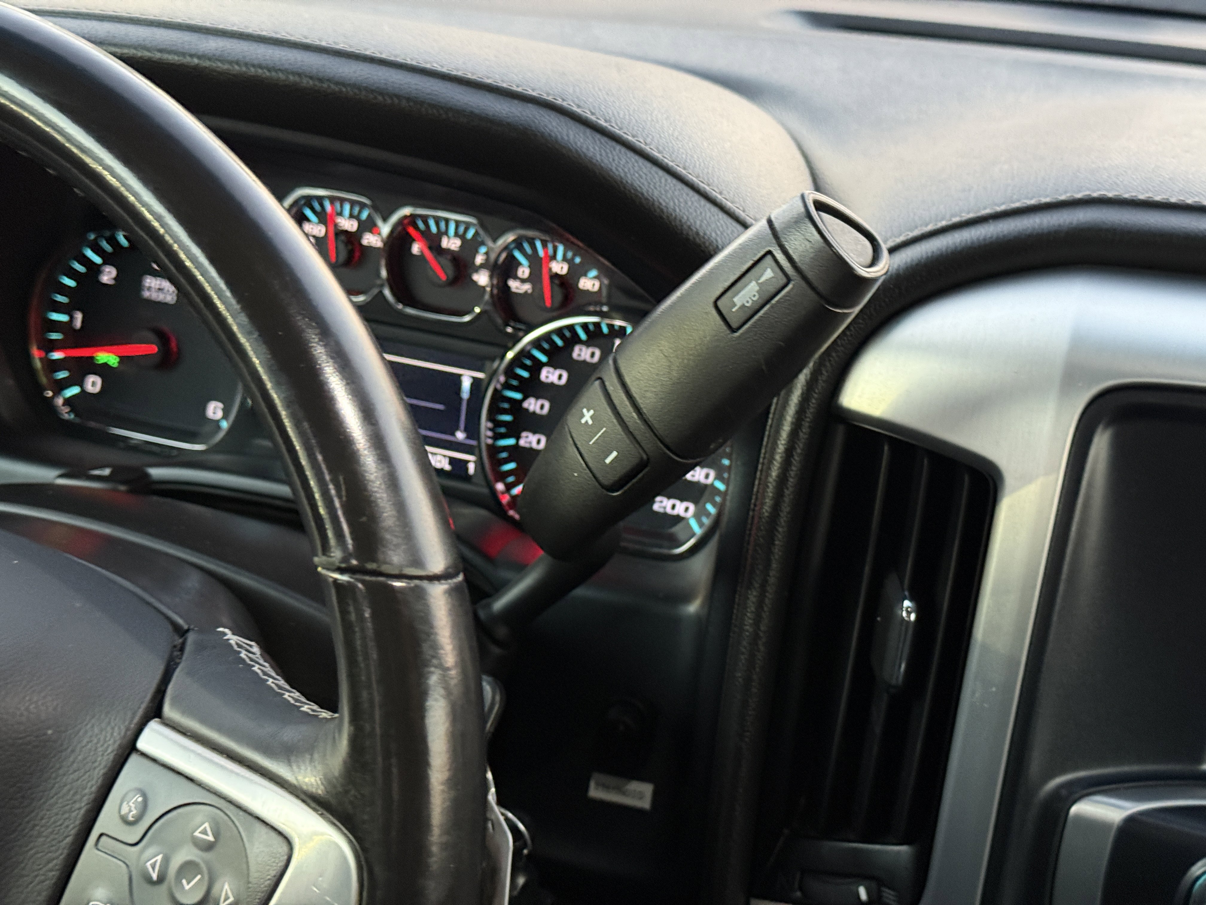 Used 2017 GMC Sierra 2500 SLE image 23